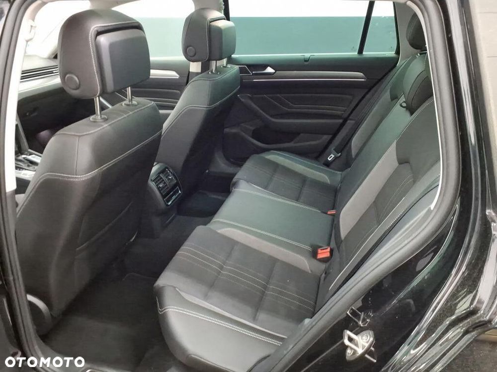 Volkswagen Passat - 8