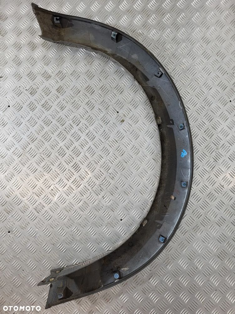 Mitsubishi L200 IV Listwa Błotnika Prawy Przód - 9