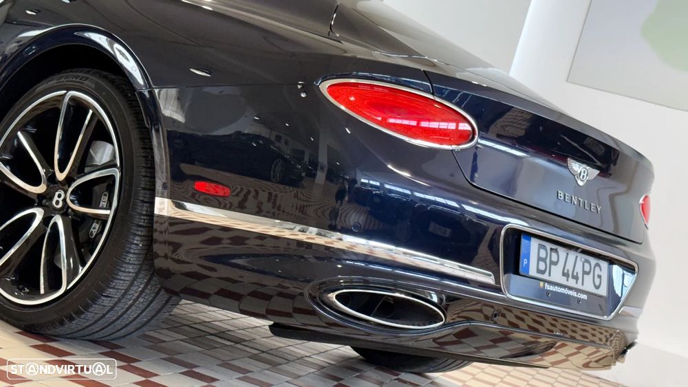 Bentley Continental GT W12 - 12