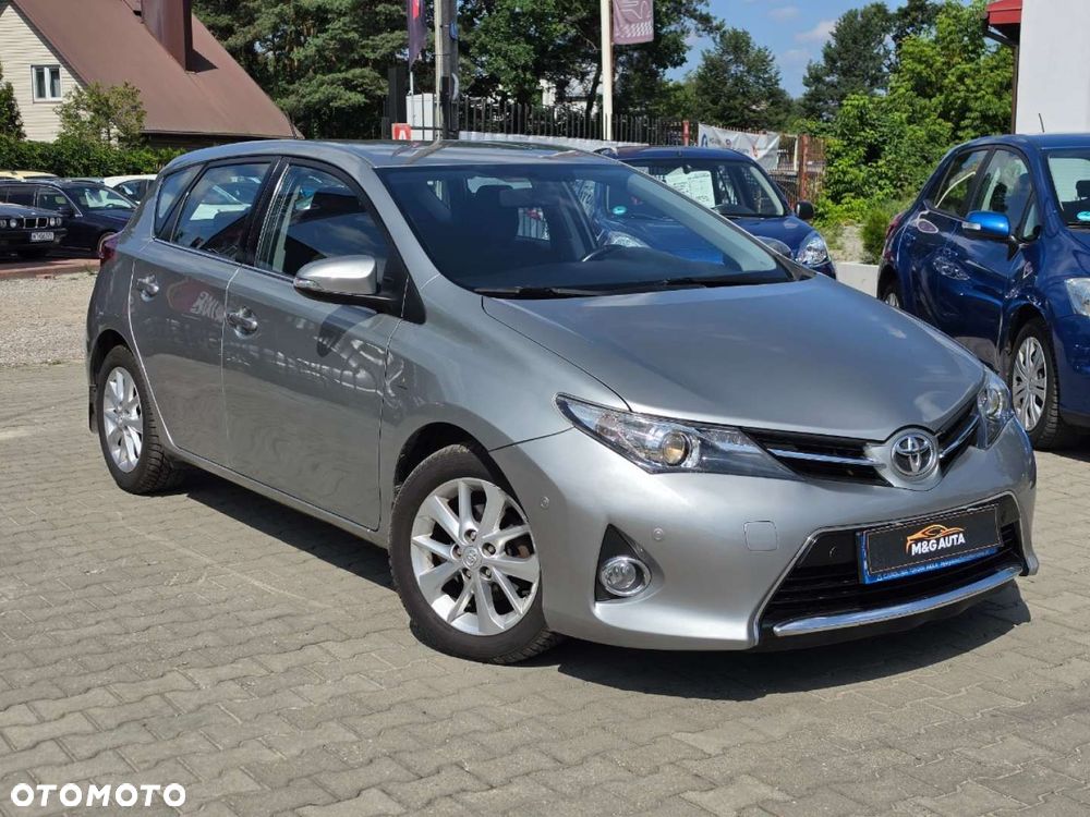 Toyota Auris - 2