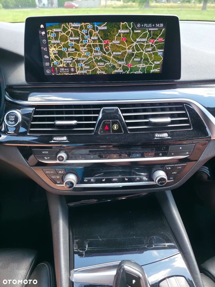 BMW Seria 5 520d Touring Sport Line - 27