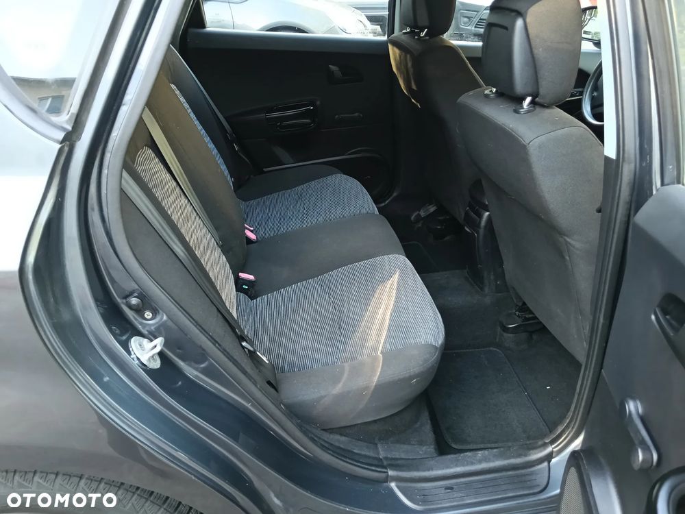 Kia Ceed - 26
