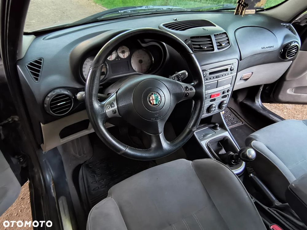 Alfa Romeo 147 1.9 JTD 16V M-Jet Distinctive - 13