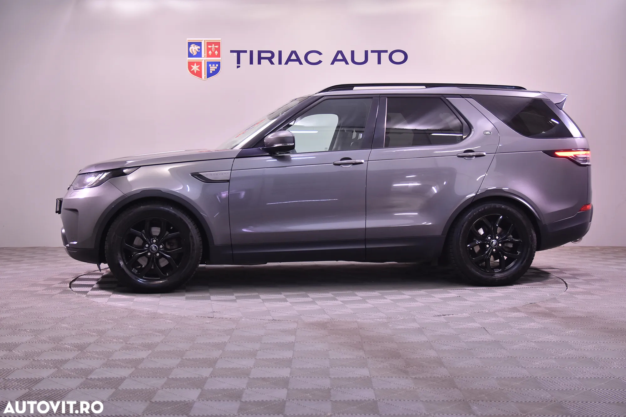 Land Rover Discovery - 2