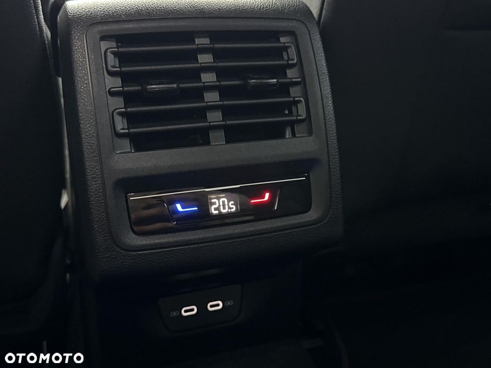 Volkswagen Golf - 18