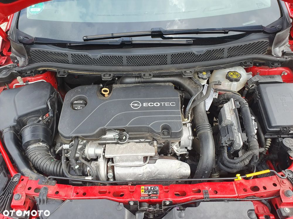 Opel Astra 1.4 Turbo Innovation - 12