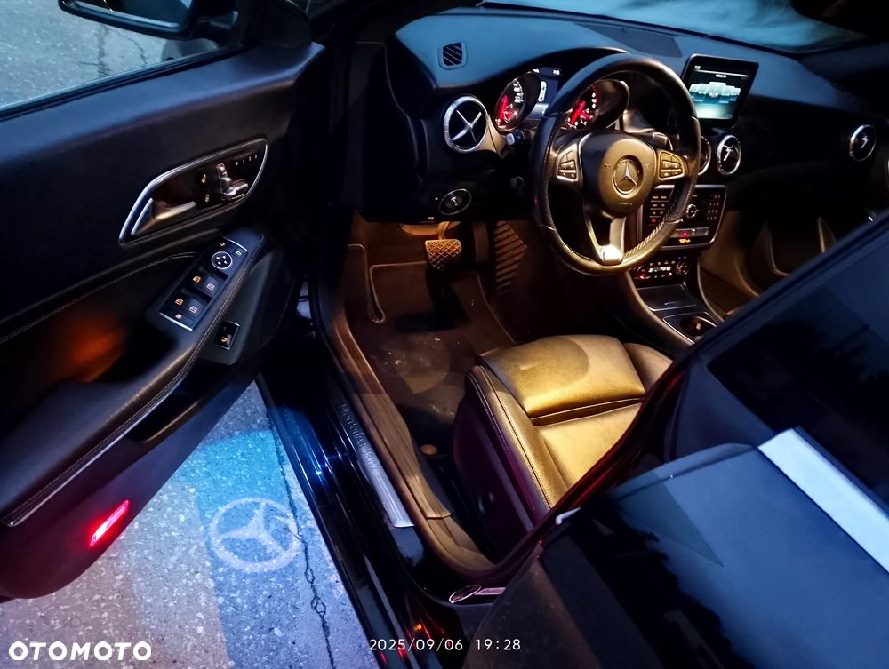 Mercedes-Benz CLA 250 4Matic 7G-DCT Sport - 5