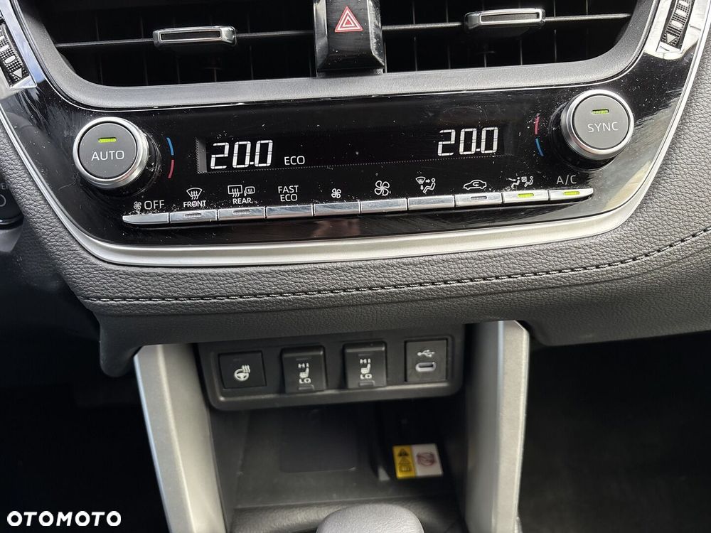 Toyota Corolla Cross - 34