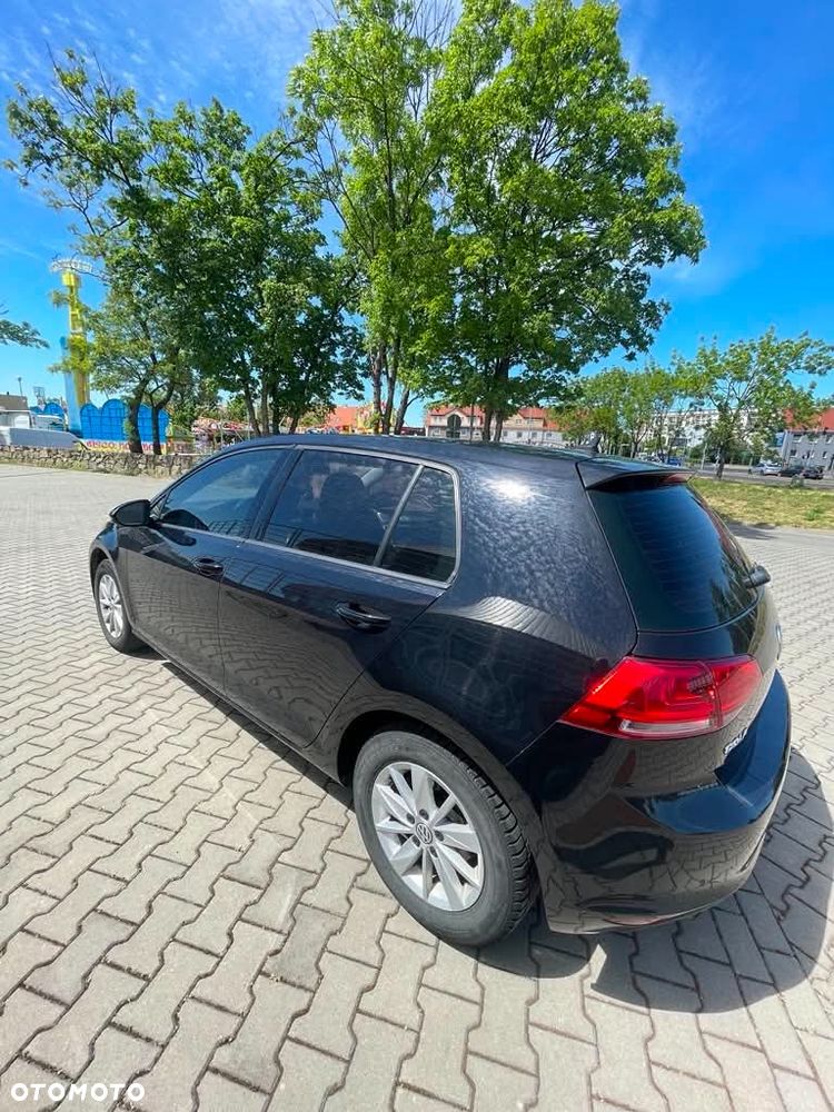 Volkswagen Golf - 10