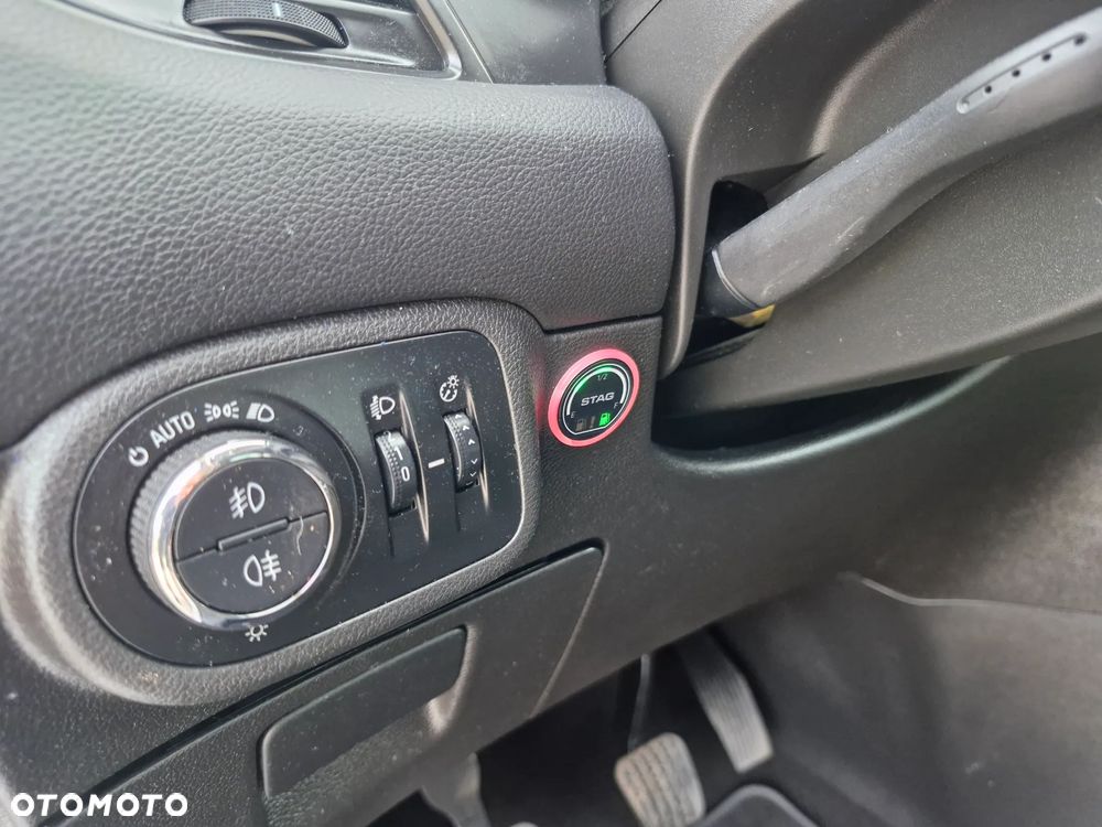 Opel Zafira - 25
