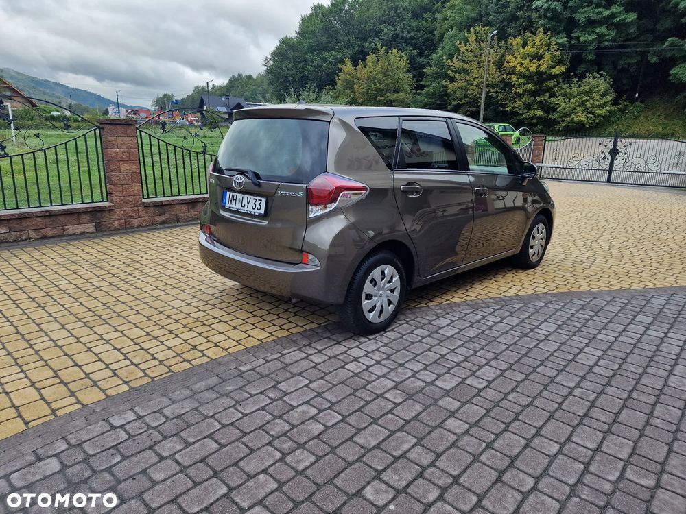 Toyota Verso S - 5