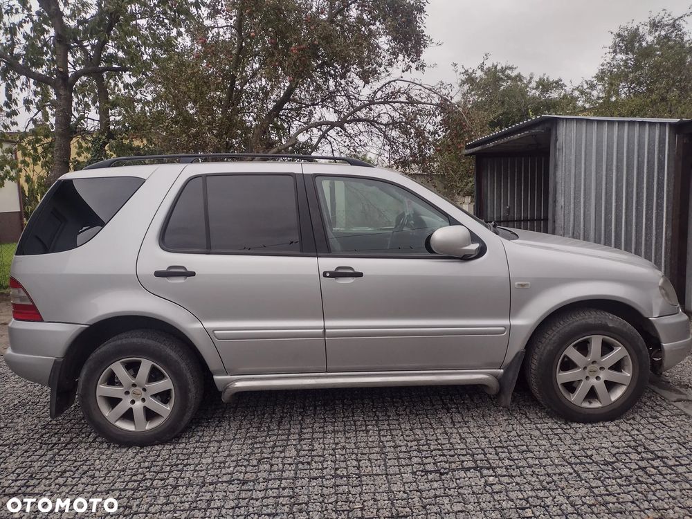 Mercedes-Benz ML - 4