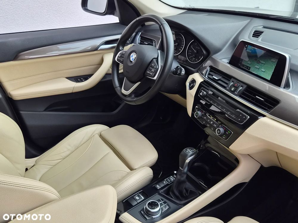 BMW X1 xDrive18d xLine sport - 12