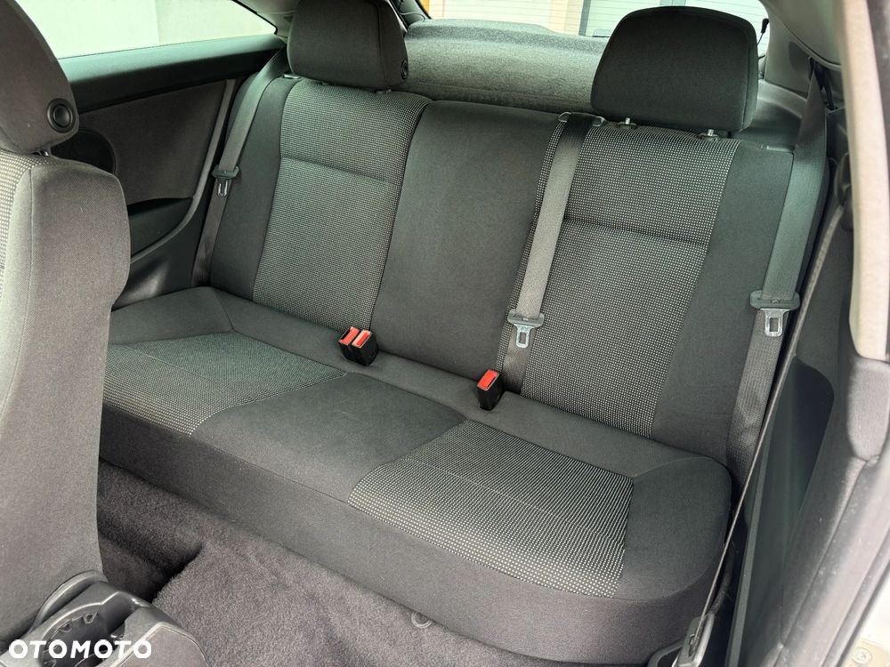 Opel Astra 1.6 Edition 111 Jahre - 24