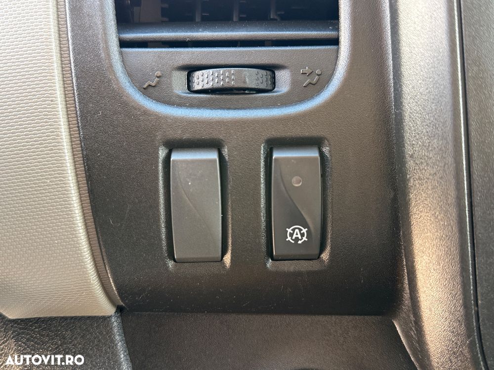 Renault Trafic Combi L1H1 8+1 Authentique - 13