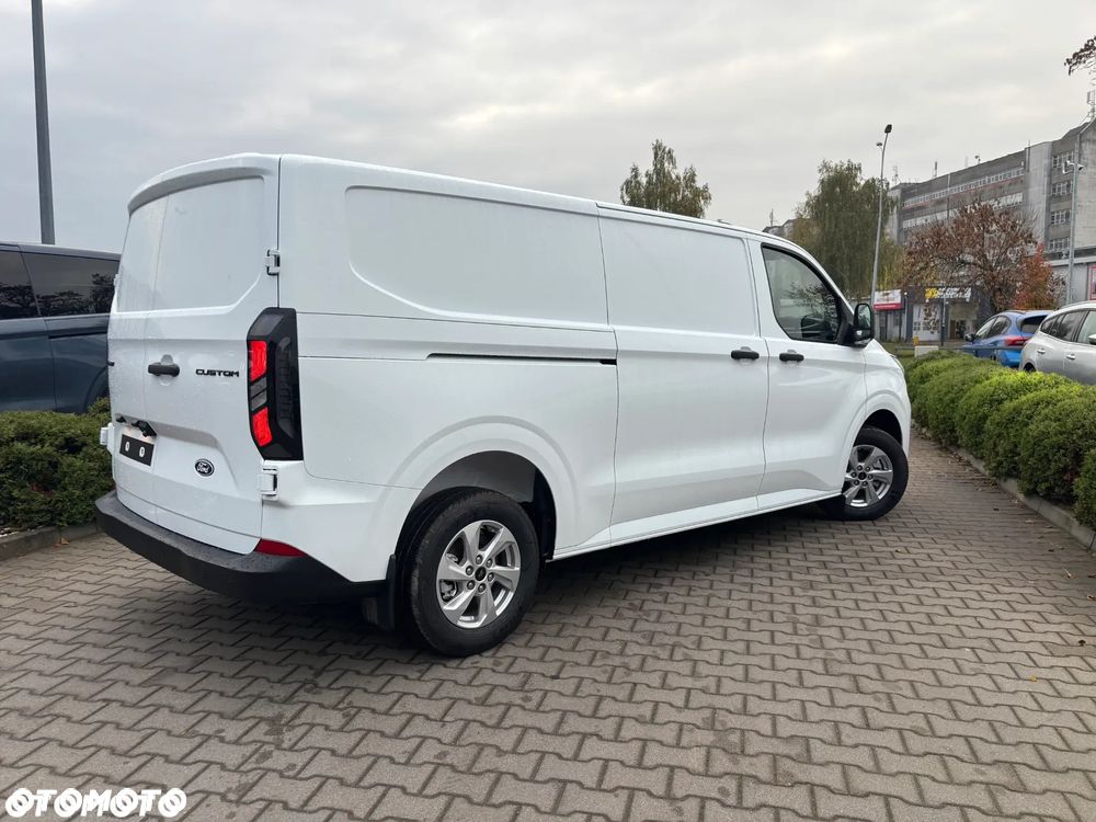 Ford E-Transit Custom 218KM A1 RWD VAN TREND - 10