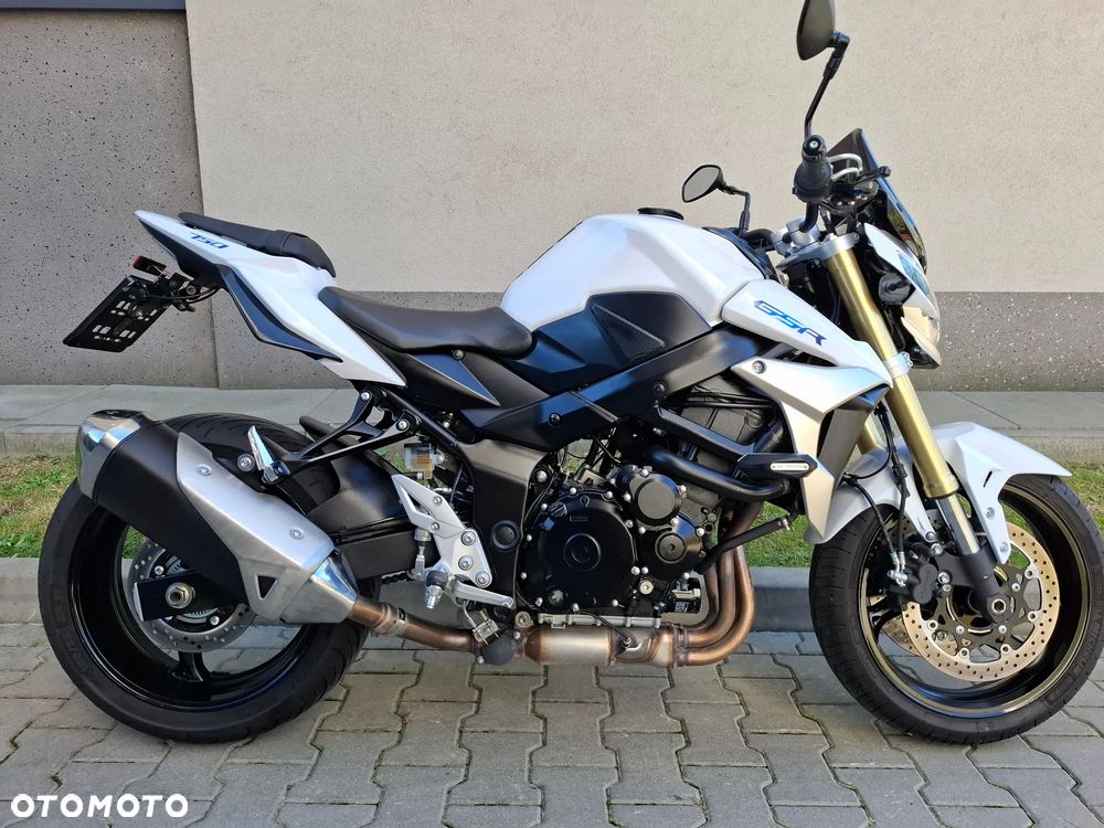 Suzuki GSR