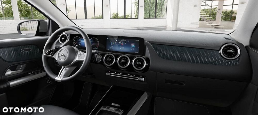 Mercedes-Benz GLA - 5