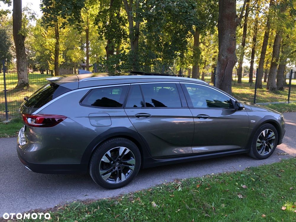 Opel Insignia Country Tourer 2.0 BiTrb D 4x4 Automatik Exclusive - 2