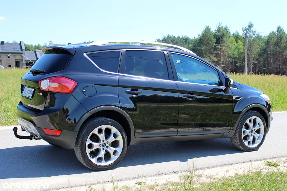 Ford Kuga 2.0 TDCi 2x4 Titanium - 4