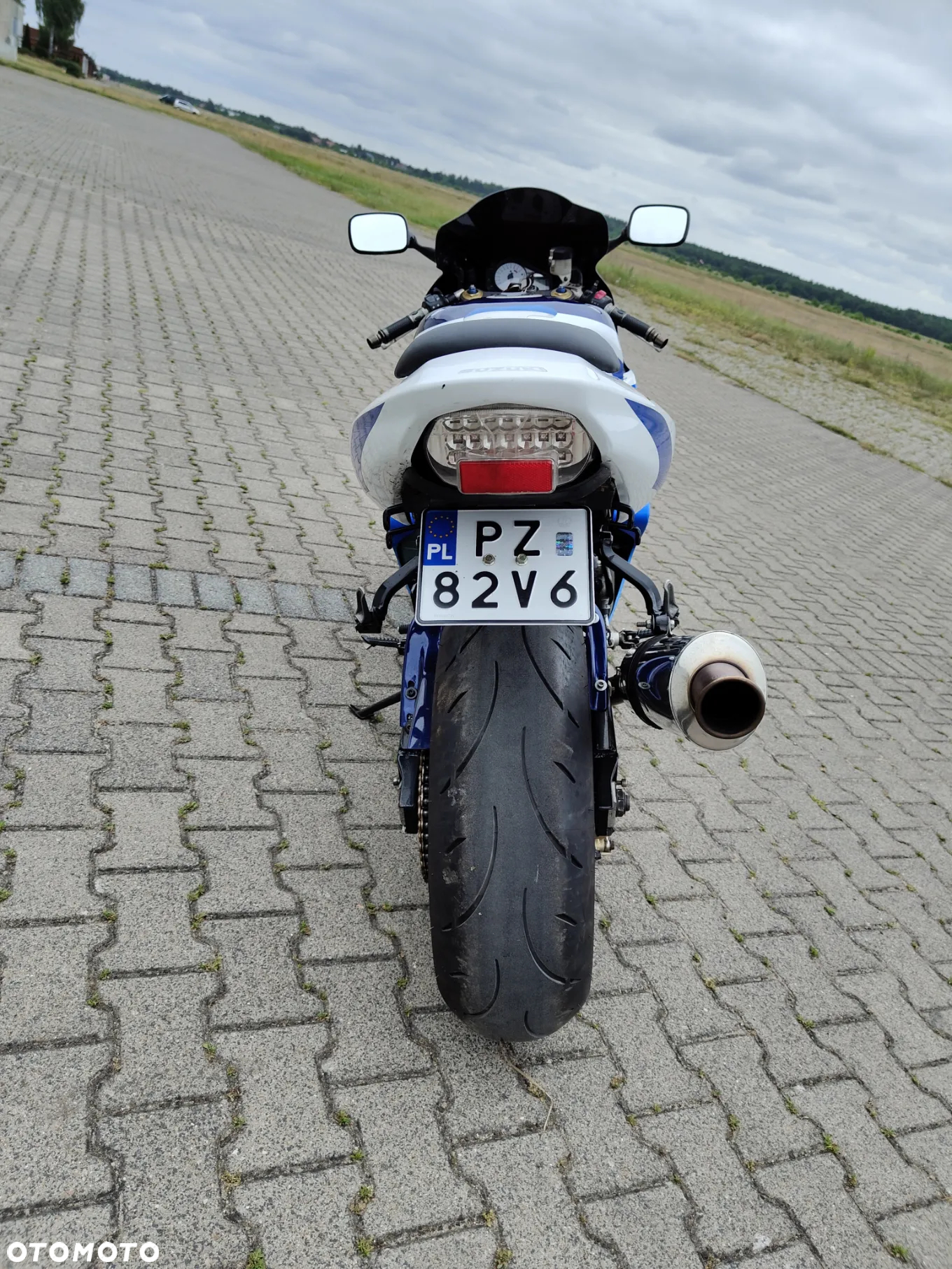 Suzuki GSX-R - 6