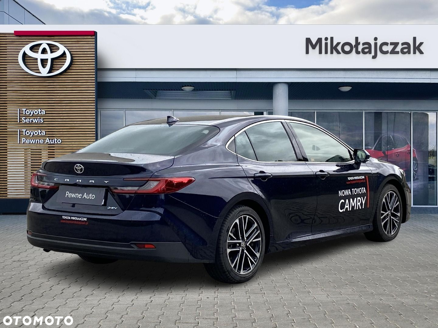 Toyota Camry - 2
