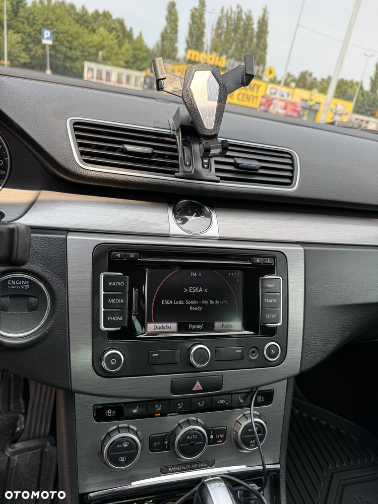 Volkswagen Passat 2.0 TDI Comfortline DSG - 10