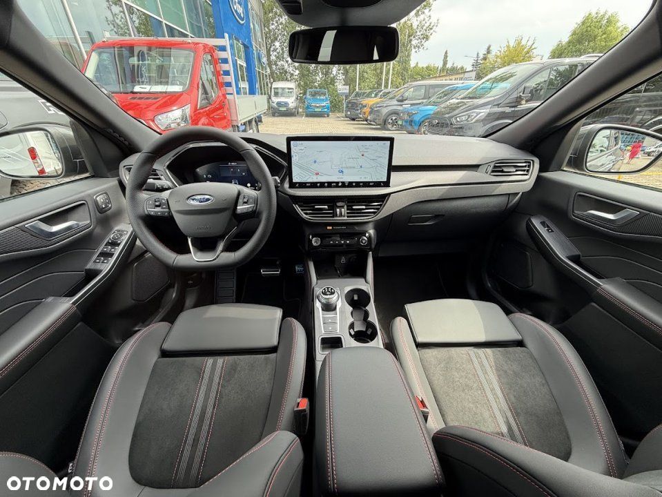 Ford Kuga - 12