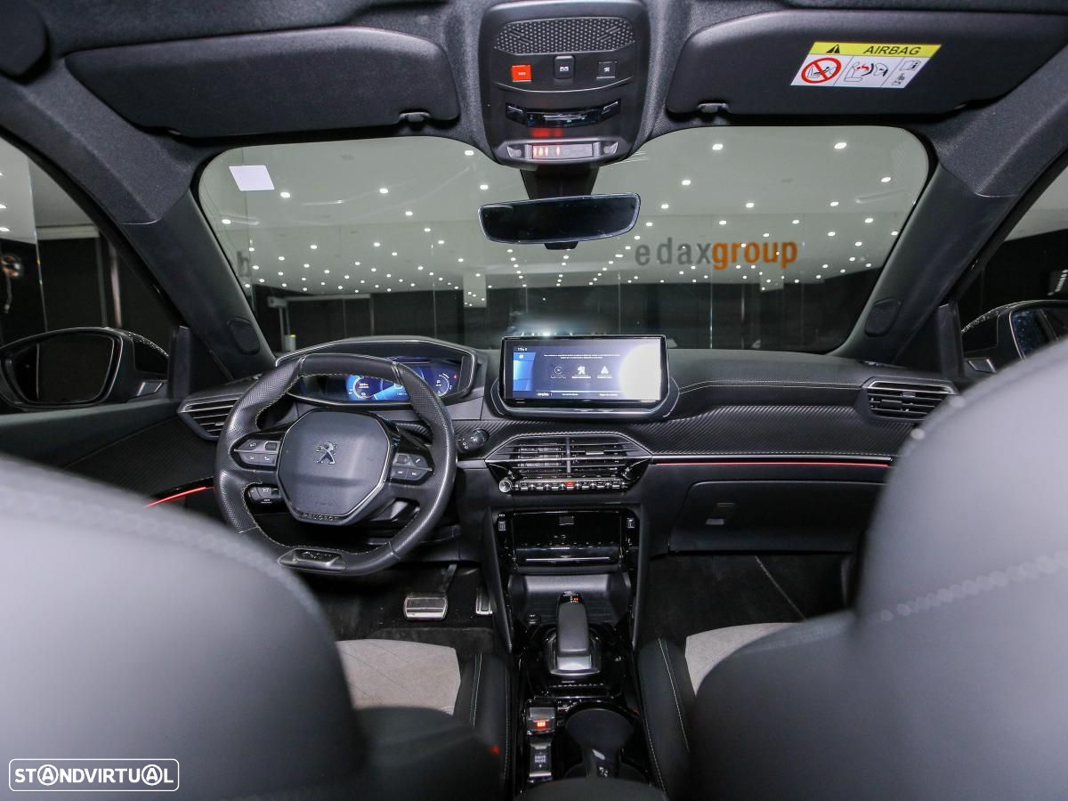 Peugeot e-2008 50 kWh GT - 6