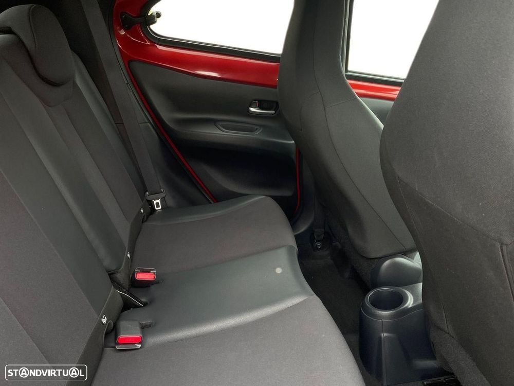 Toyota Aygo X 1.0 Envy - 8