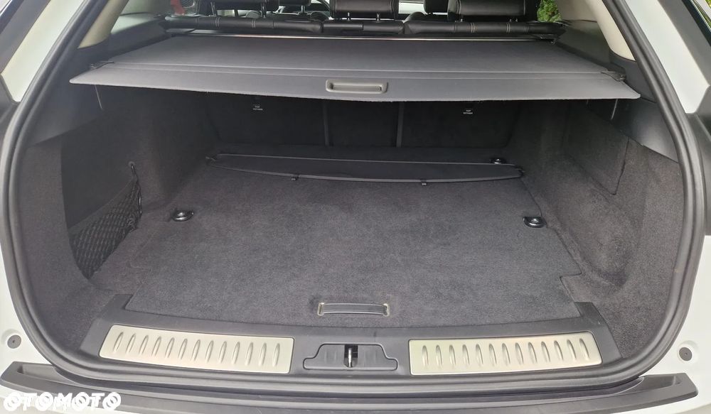 Land Rover Range Rover Velar P400e - 27