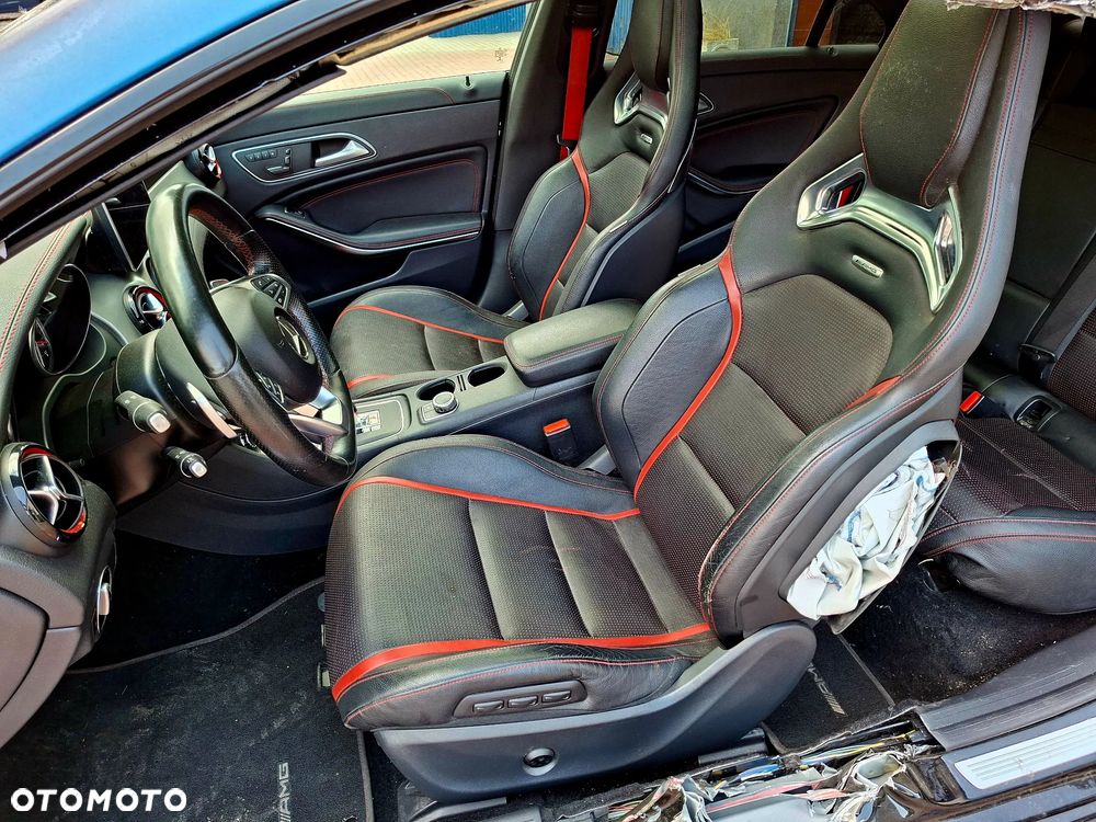 Mercedes-Benz CLA 45 AMG 4Matic 7G-DCT - 14