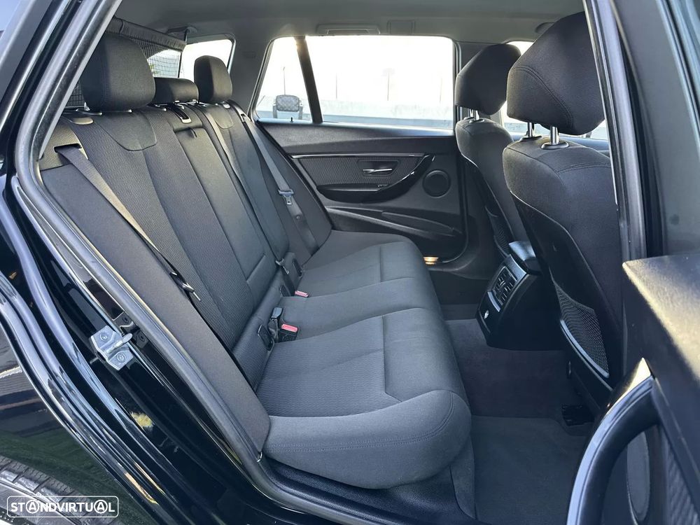 BMW 320 d Line Sport Auto - 54