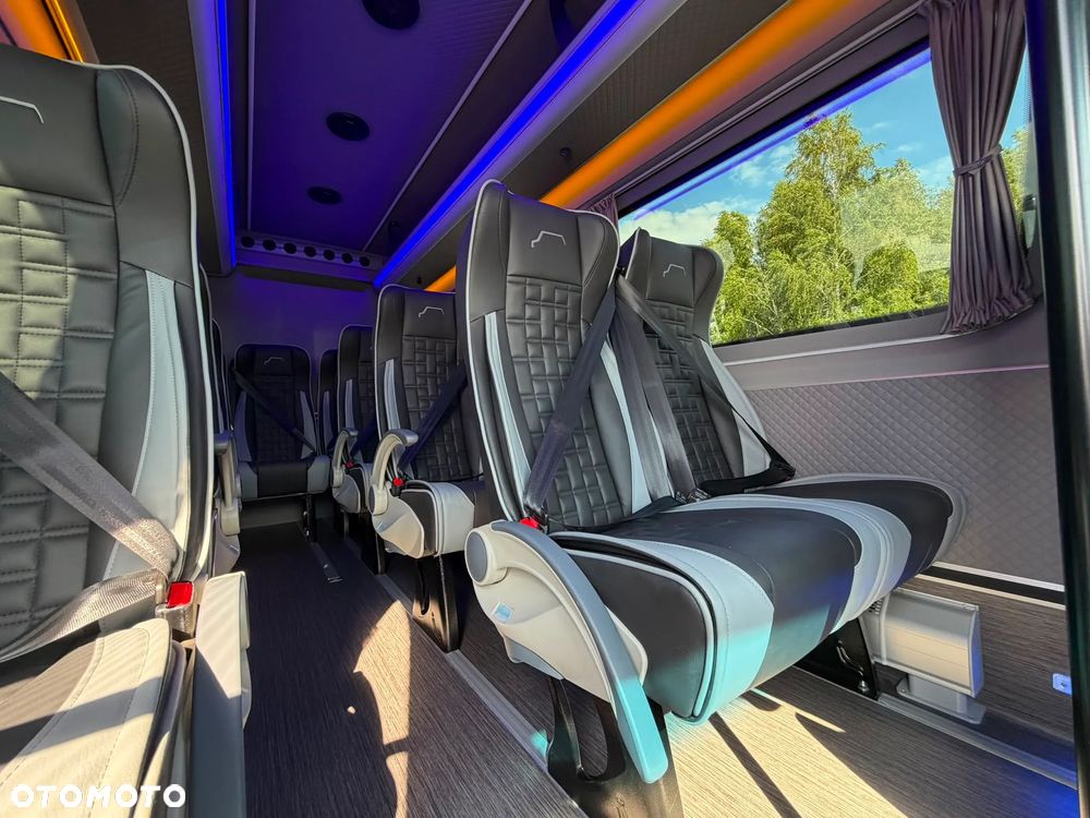 Mercedes-Benz Sprinter 317 - 22