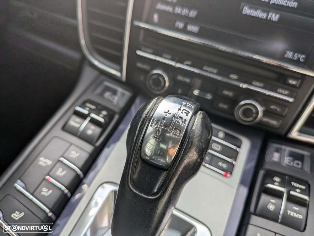 Porsche Panamera - 30