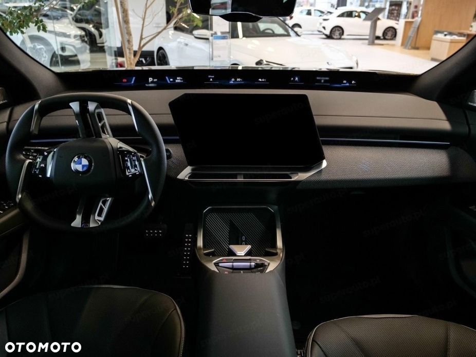 BMW iX3 - 11