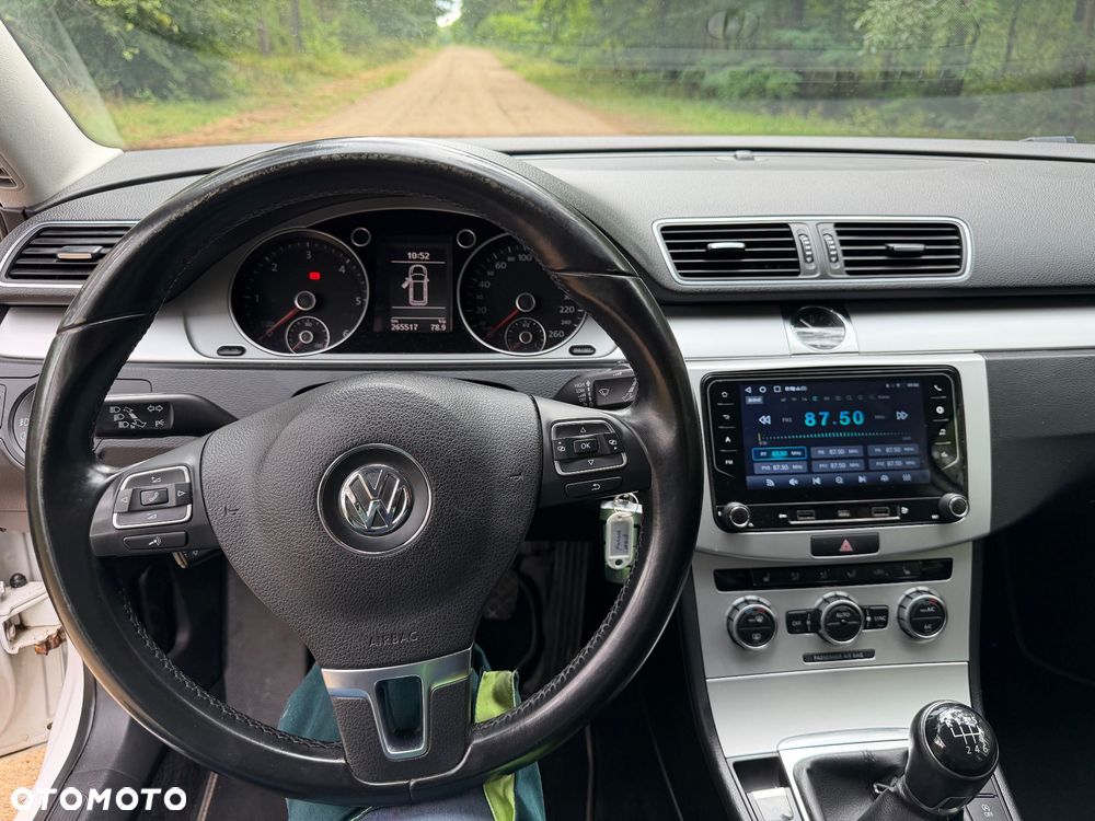 Volkswagen Passat 1.6 TDI Comfortline - 22