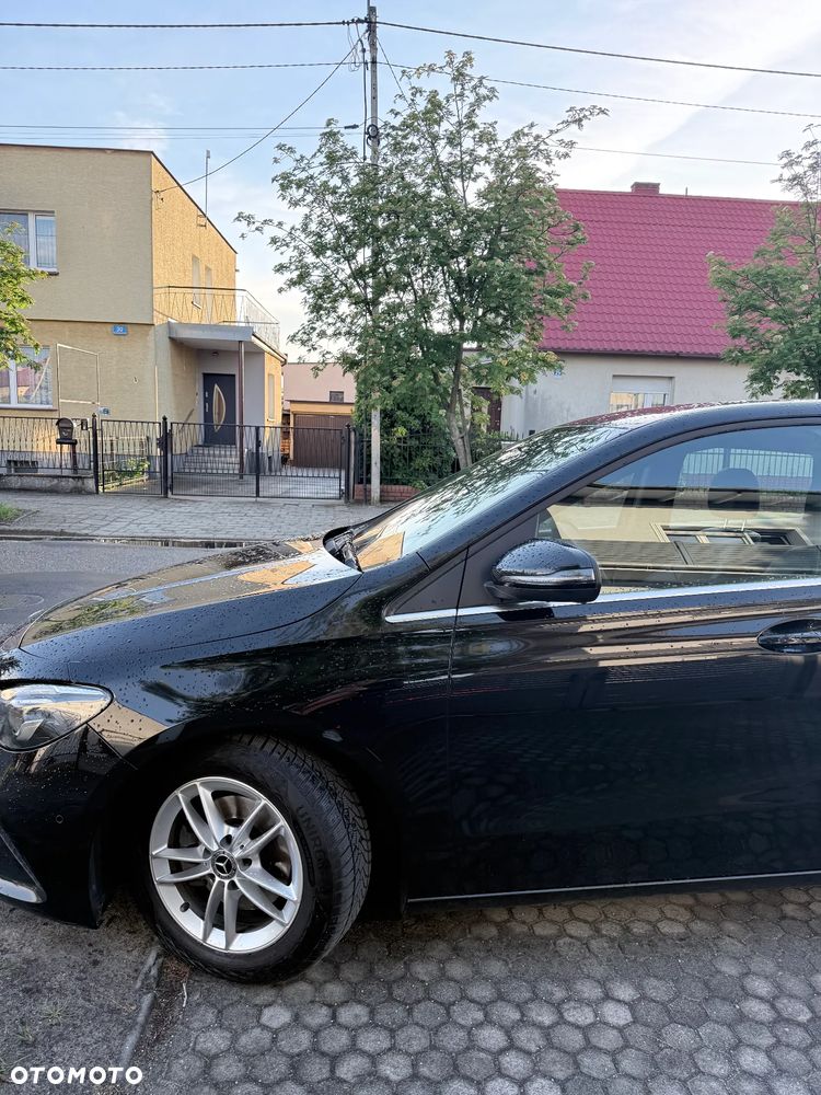 Mercedes-Benz Klasa B 180 d 7G-DCT - 8