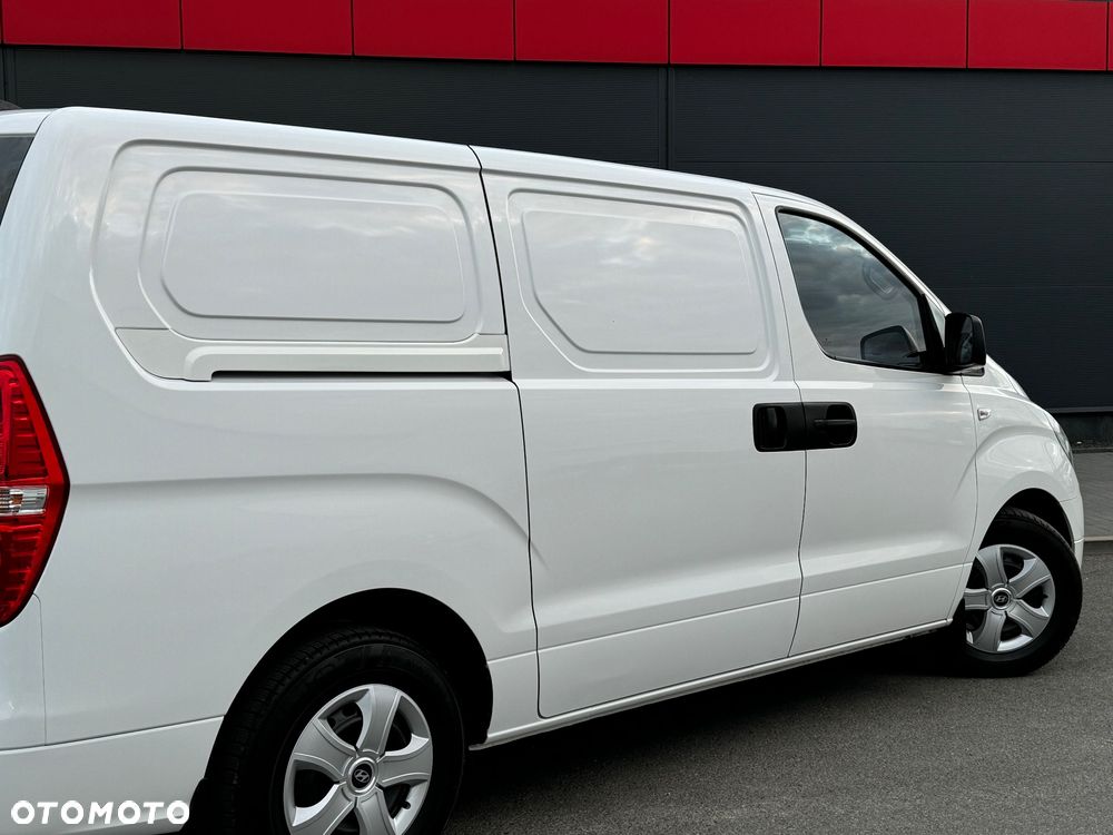 Hyundai H1 - 12