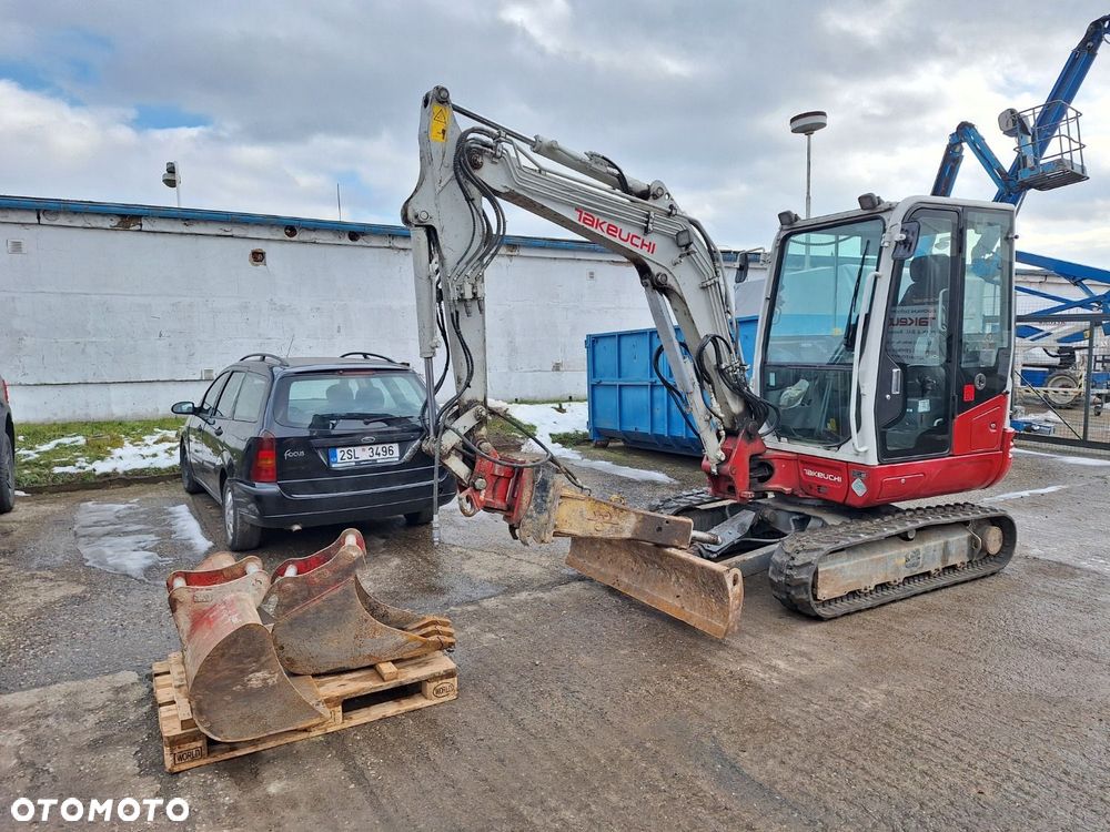 Takeuchi Tb 235-2 - 1