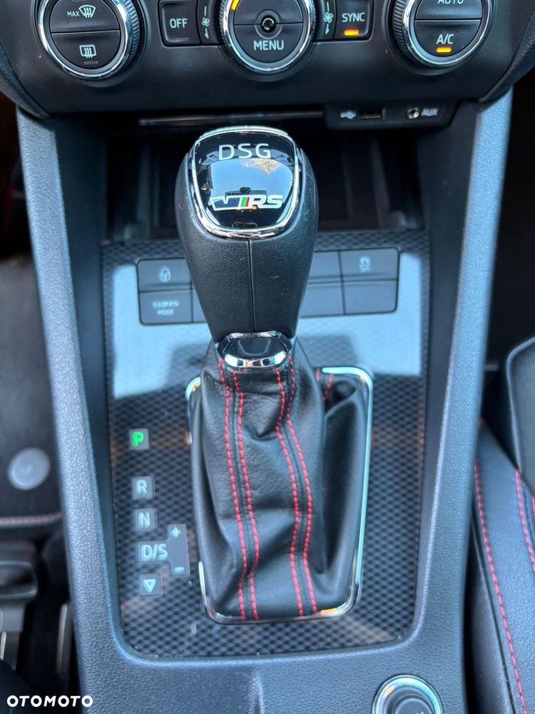 Skoda Octavia 2.0 TDI DSG RS - 21