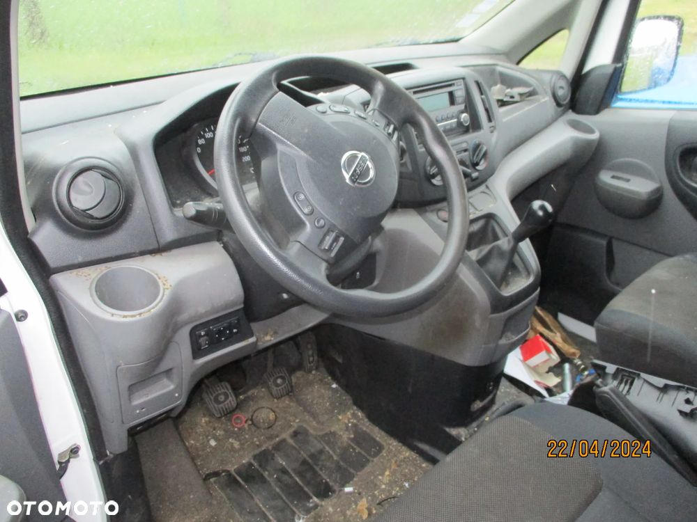 Nissan NV200 - 15