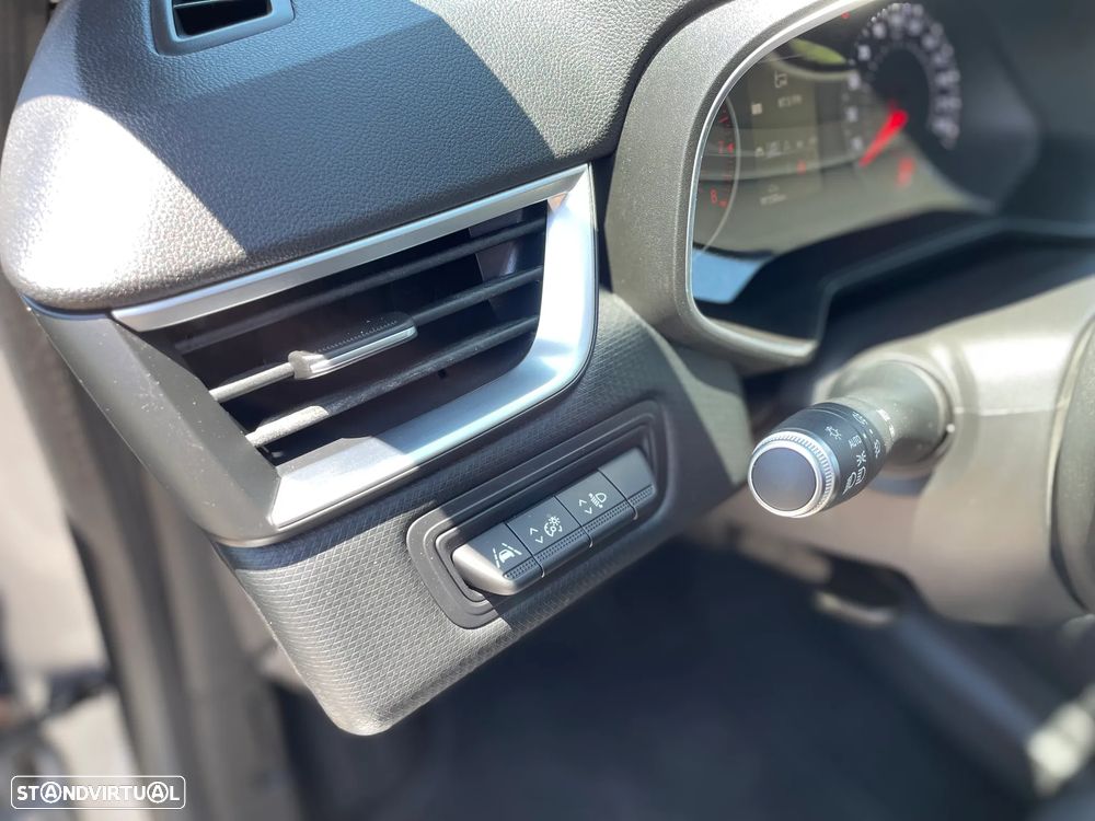 Renault Clio 1.0 TCe Limited Bi-Fuel - 23