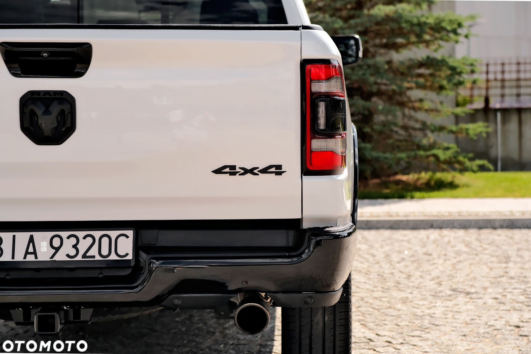 RAM 1500 Crew Cab Sport - 8