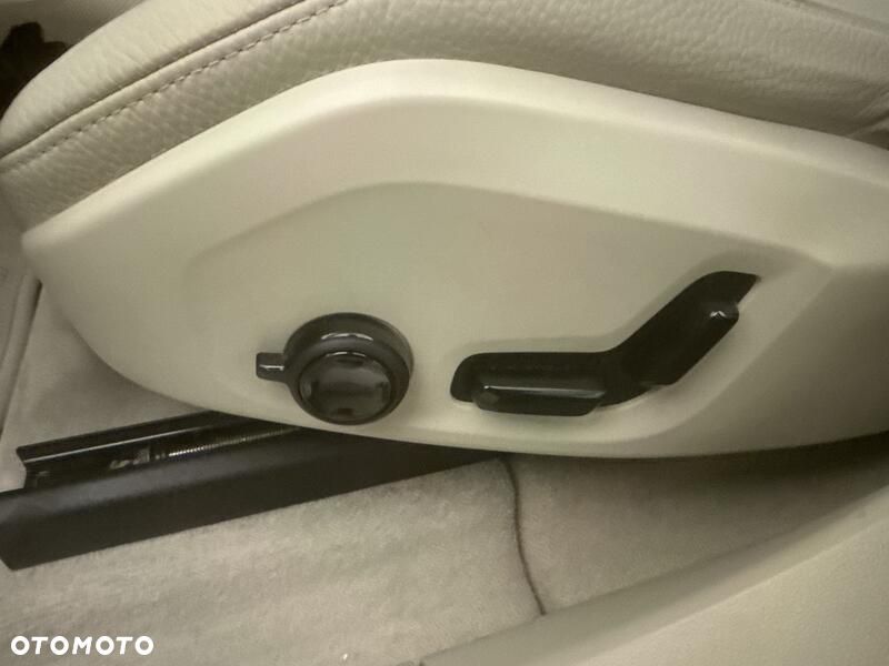 Volvo XC 60 T4 Inscription - 19