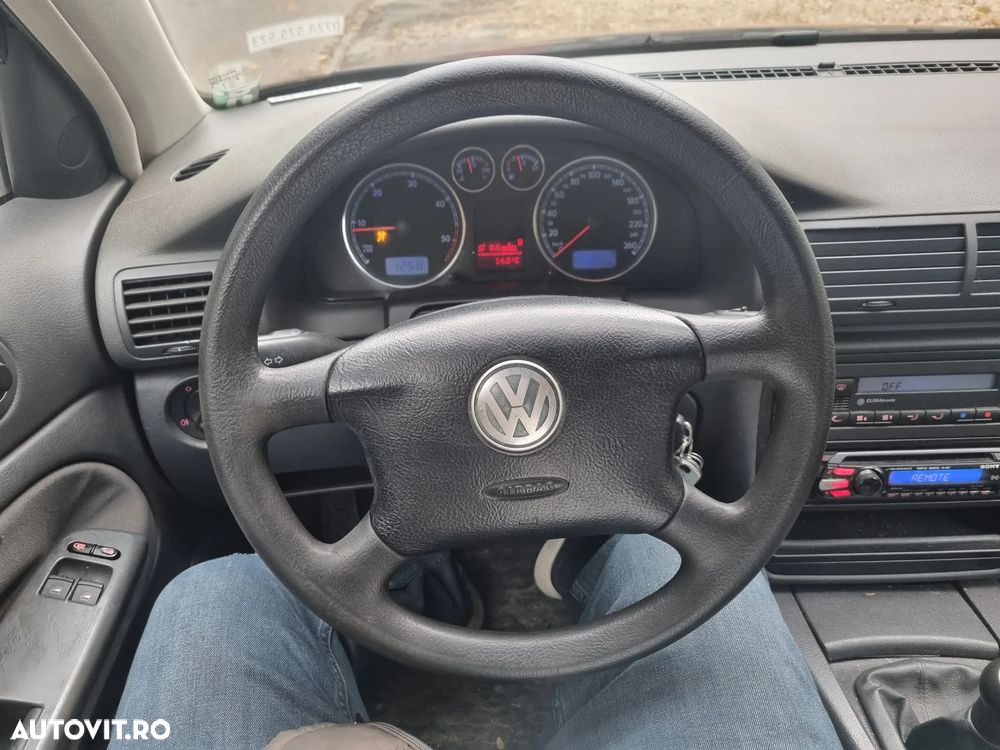Volkswagen Passat 1.9 TDI - 1