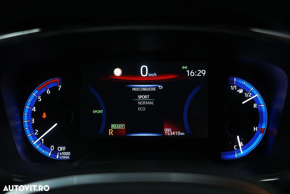 Toyota Corolla 1.8 HSD Business - 31