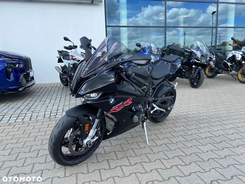 BMW S - 4