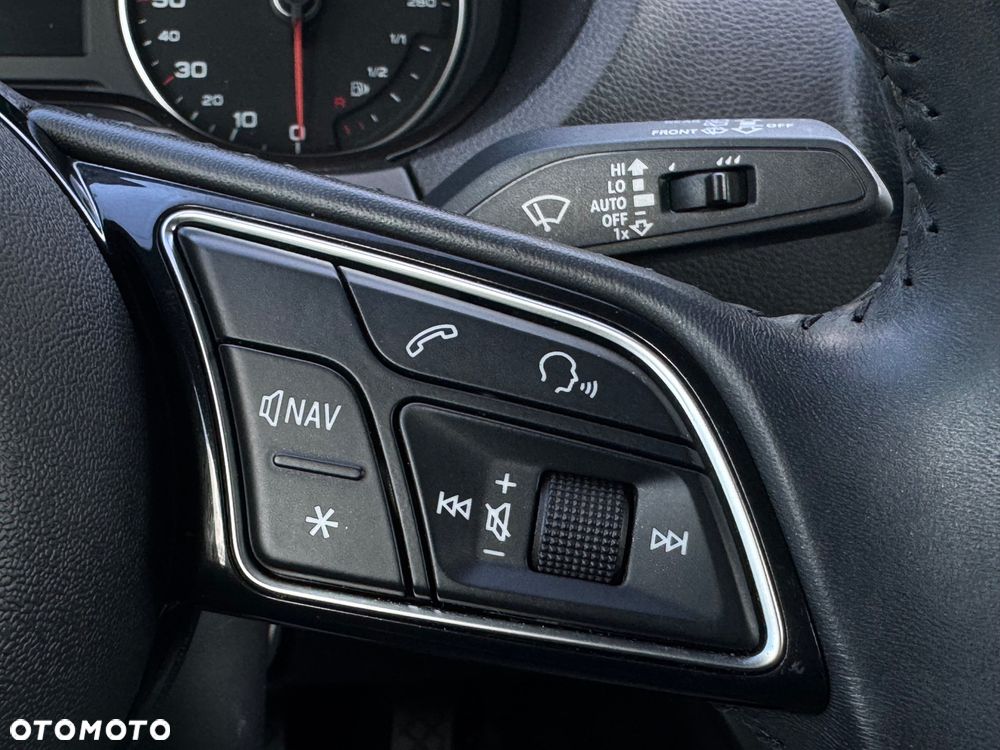 Audi A3 Sportback 30 TFSI S tronic design - 34