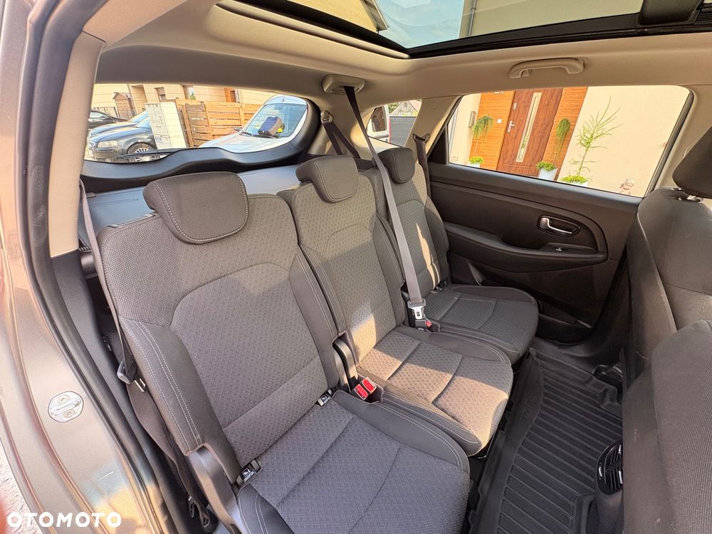 Kia Carens 1.7 CRDi XL 7os - 17